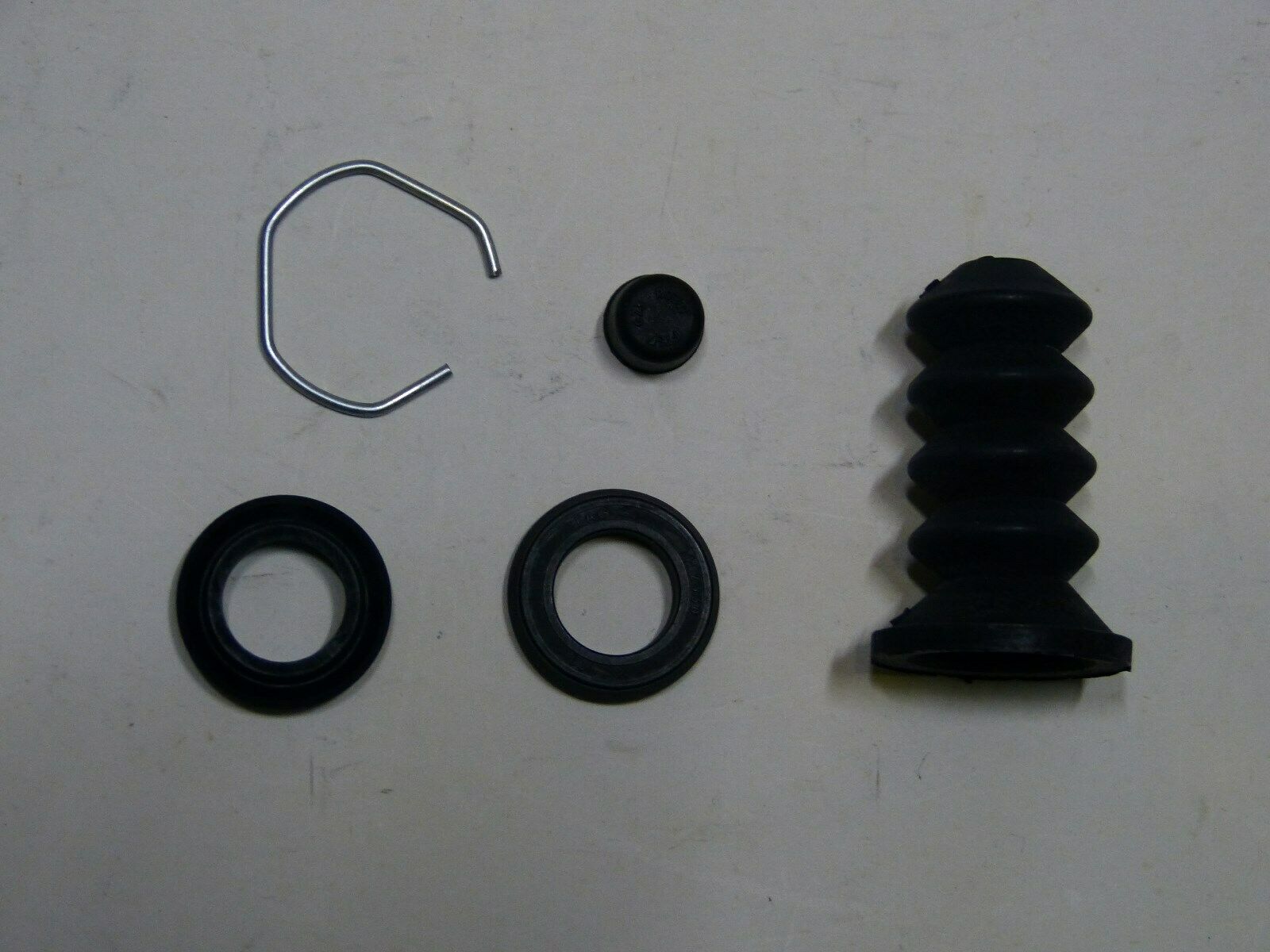 CLUTCH MASTER CYL. REPAIR KIT